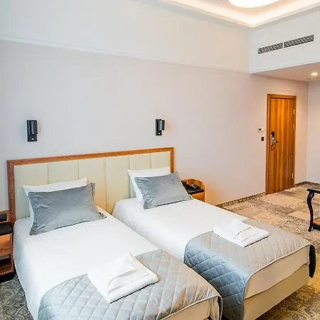 Sky Hotel 4*