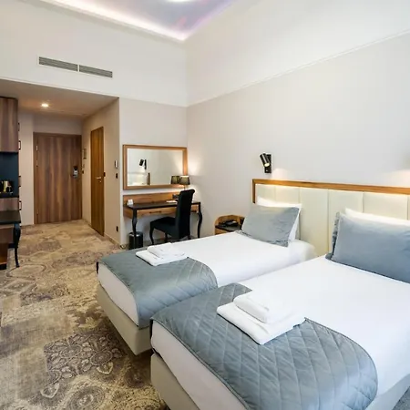 Hotel Sky 4*