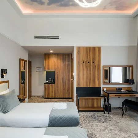 Sky Hotel 4*